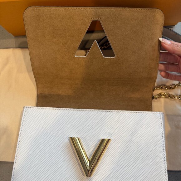 Louis Vuitton Twist PM Epi Leather White Gold - Picture 9 of 12